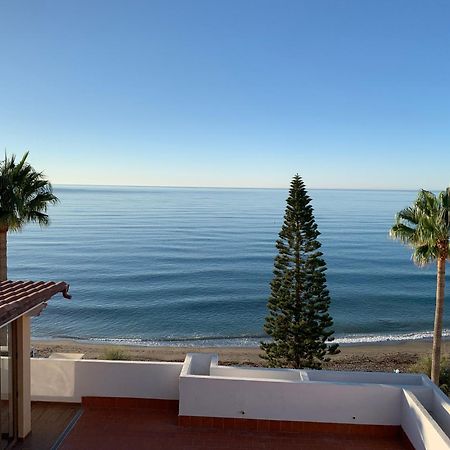 Penthouse On The Beachfront 에스테포나 외부 사진