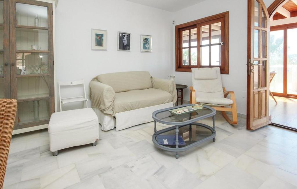 Penthouse On The Beachfront 에스테포나 외부 사진