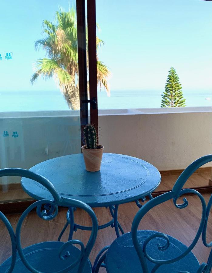 Penthouse On The Beachfront 에스테포나 외부 사진