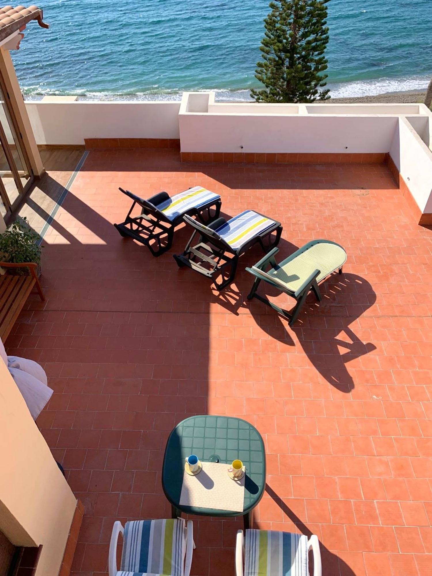 Penthouse On The Beachfront 에스테포나 외부 사진